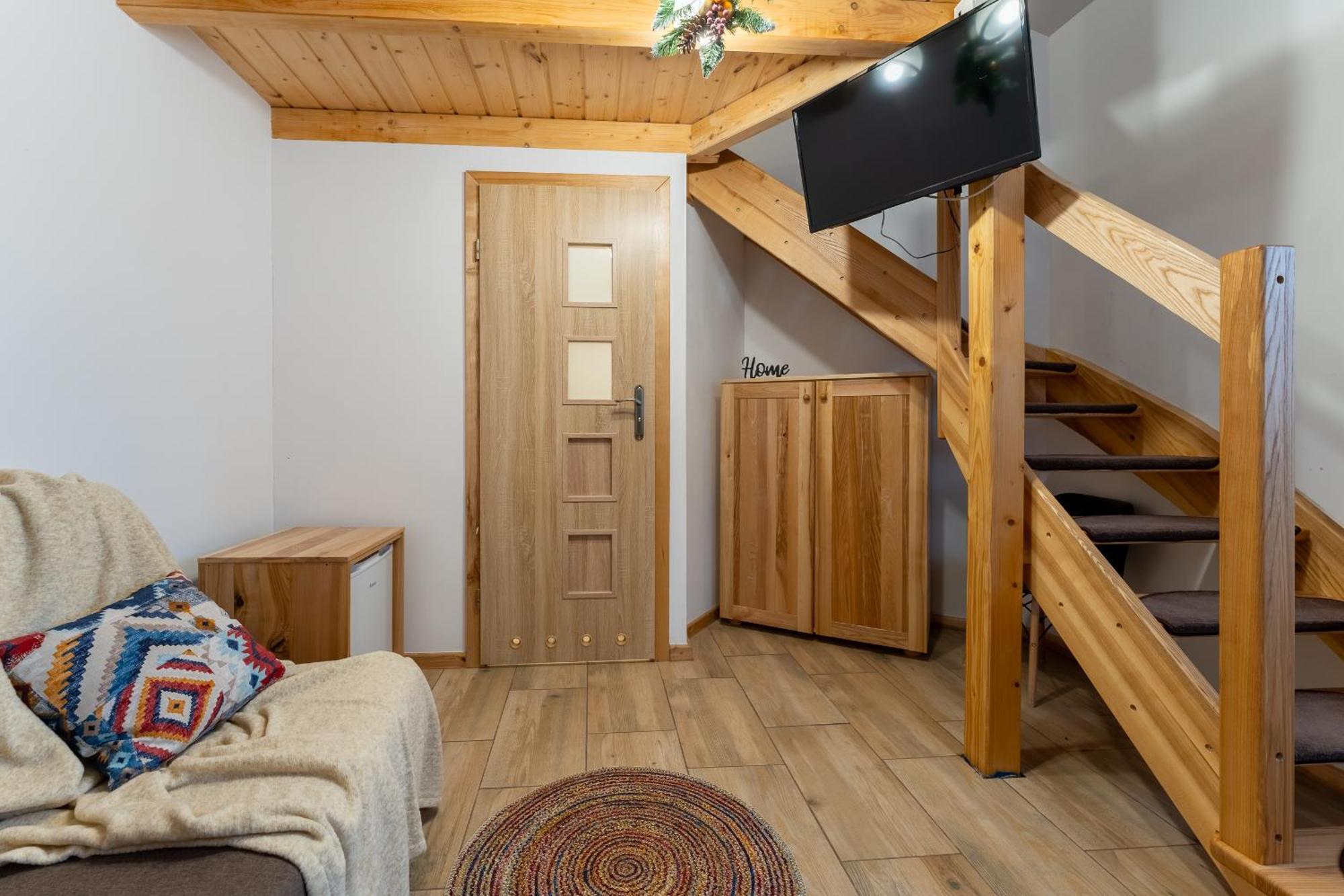 Dom Krawca - Pod Chojnikiem Apartment Jelenia Gora Ngoại thất bức ảnh