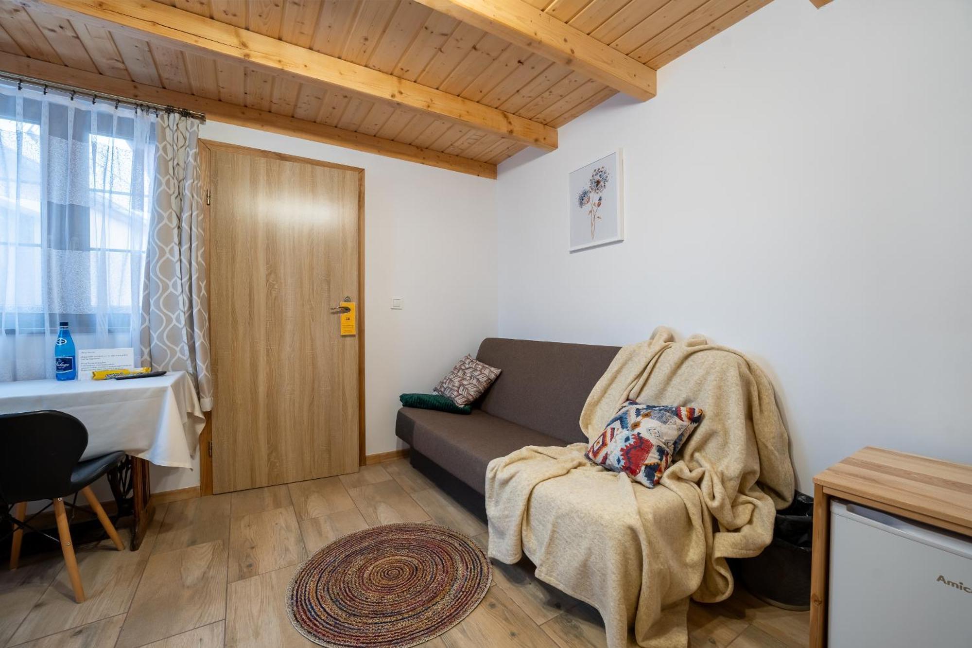 Dom Krawca - Pod Chojnikiem Apartment Jelenia Gora Ngoại thất bức ảnh