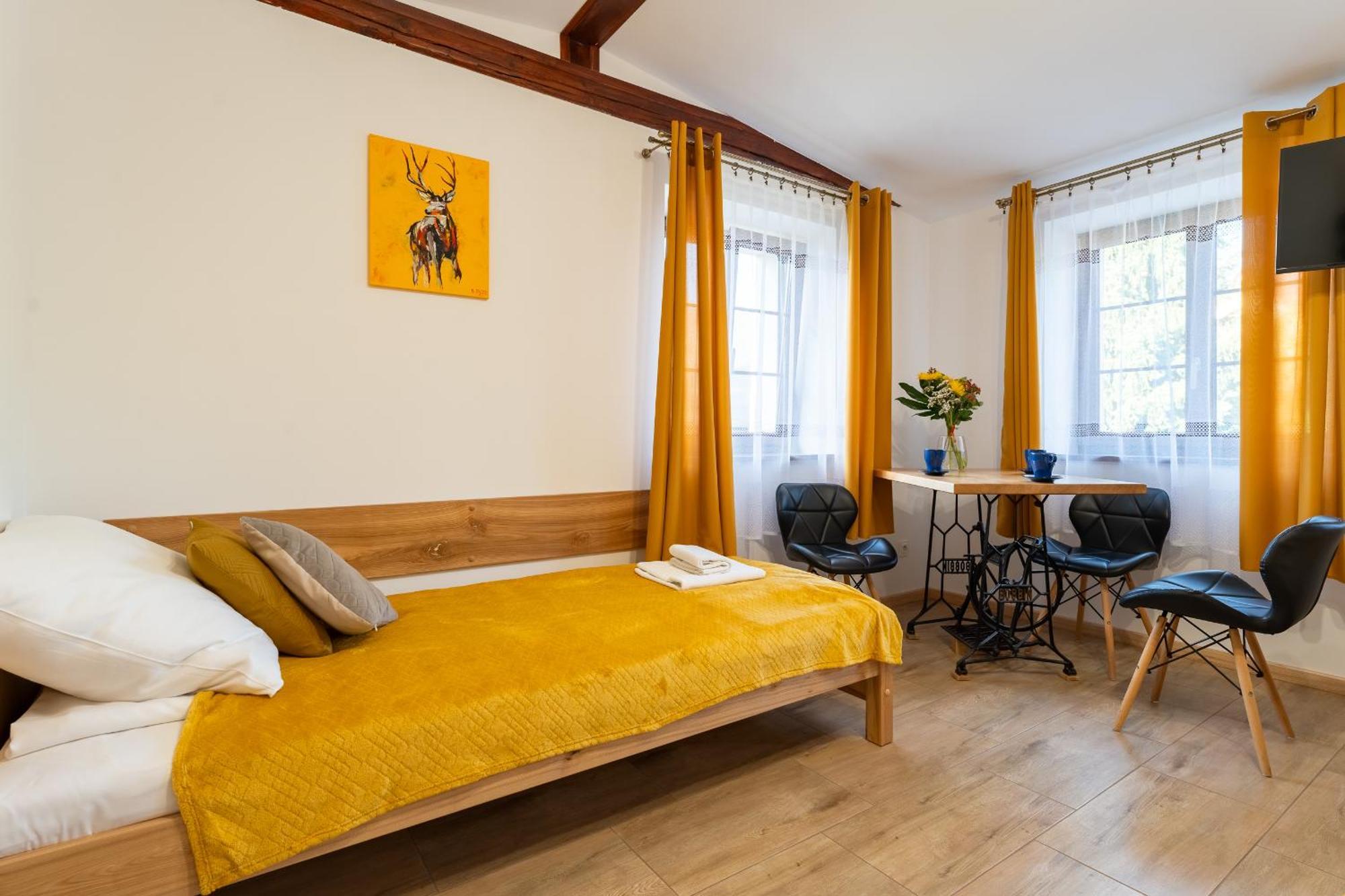 Dom Krawca - Pod Chojnikiem Apartment Jelenia Gora Ngoại thất bức ảnh