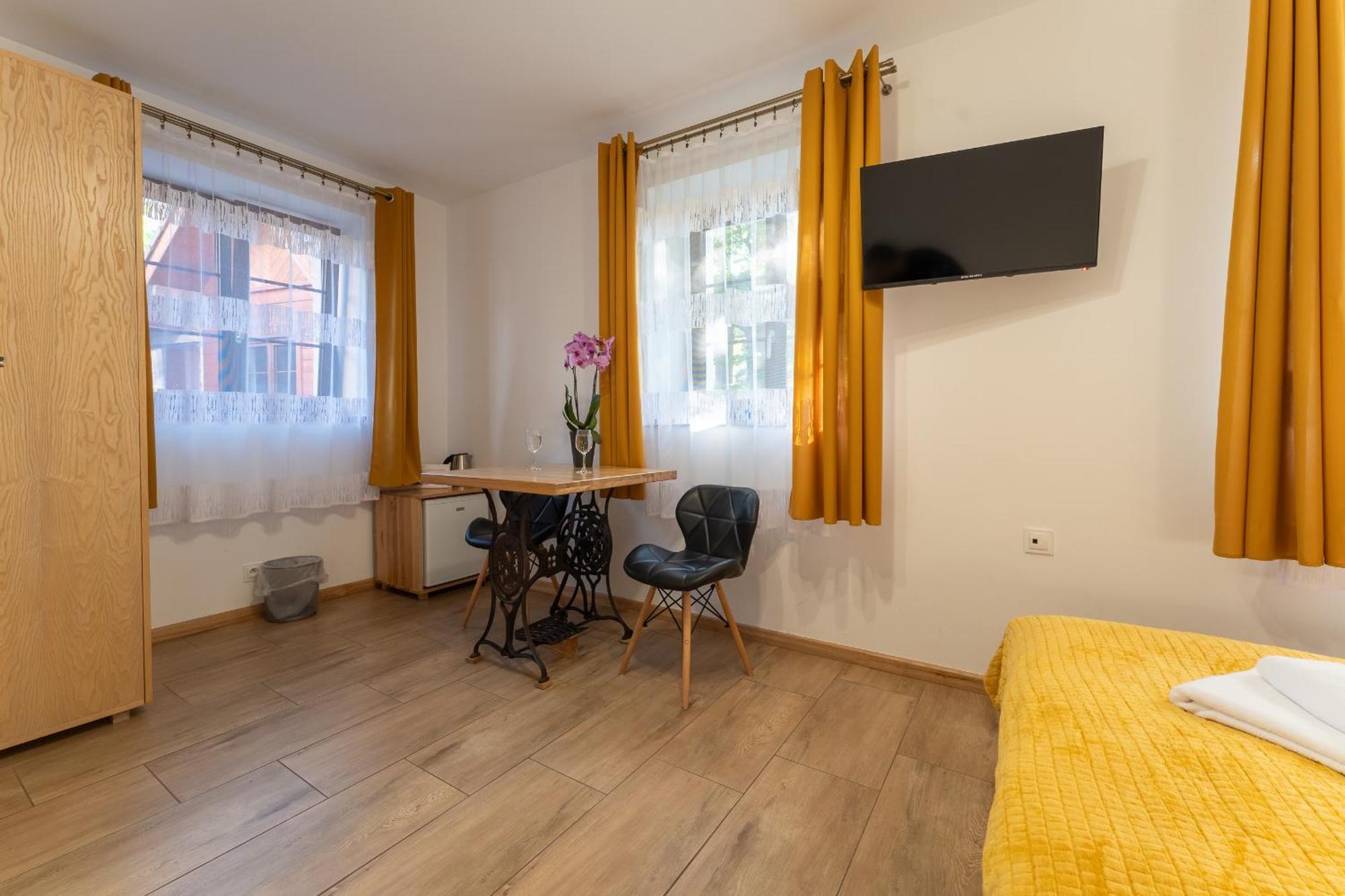 Dom Krawca - Pod Chojnikiem Apartment Jelenia Gora Ngoại thất bức ảnh