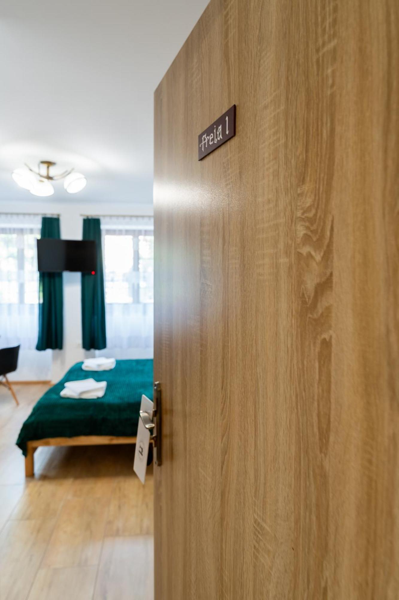 Dom Krawca - Pod Chojnikiem Apartment Jelenia Gora Ngoại thất bức ảnh