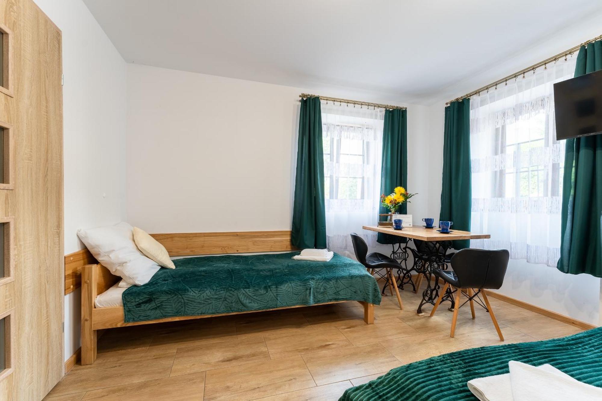 Dom Krawca - Pod Chojnikiem Apartment Jelenia Gora Ngoại thất bức ảnh