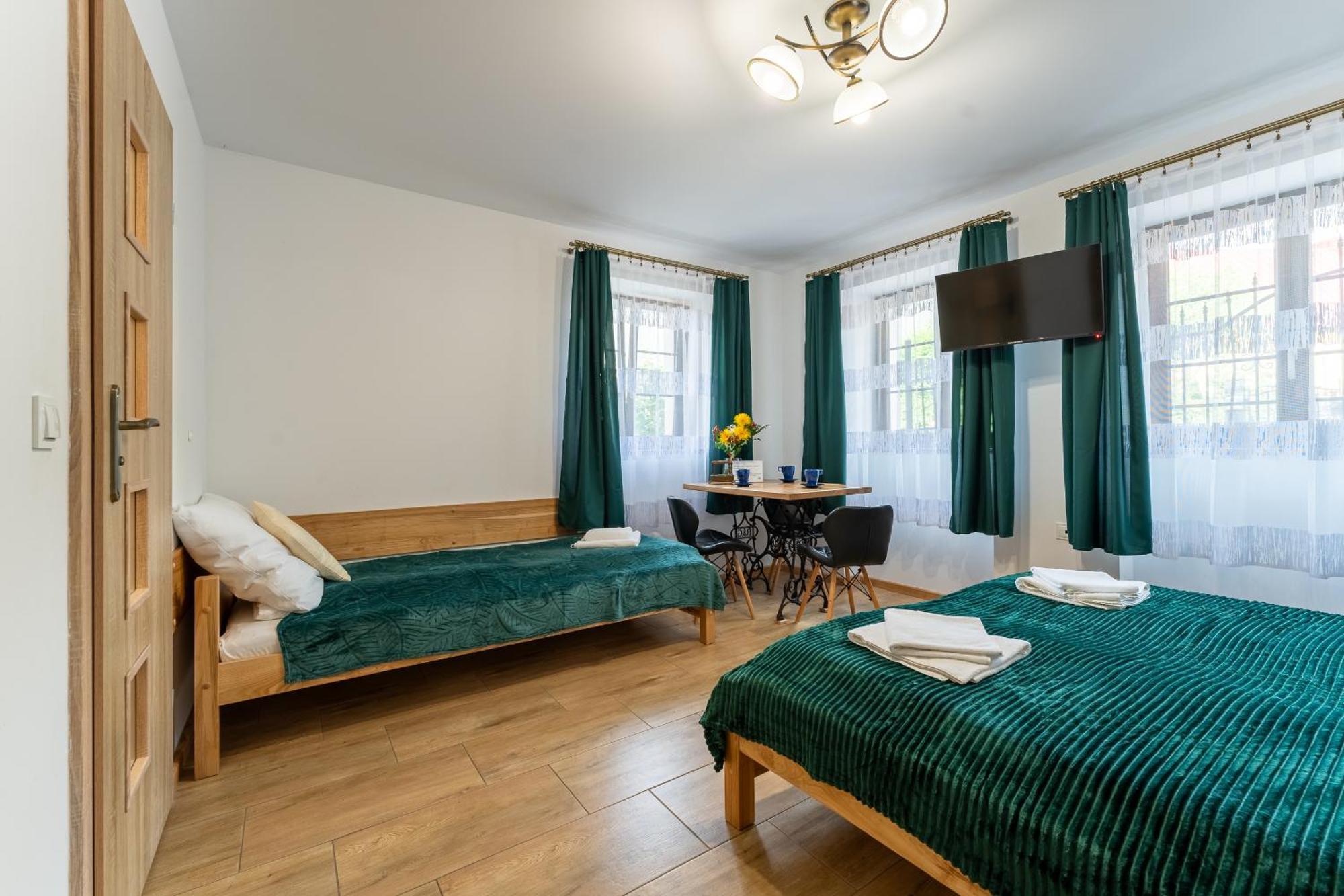 Dom Krawca - Pod Chojnikiem Apartment Jelenia Gora Ngoại thất bức ảnh